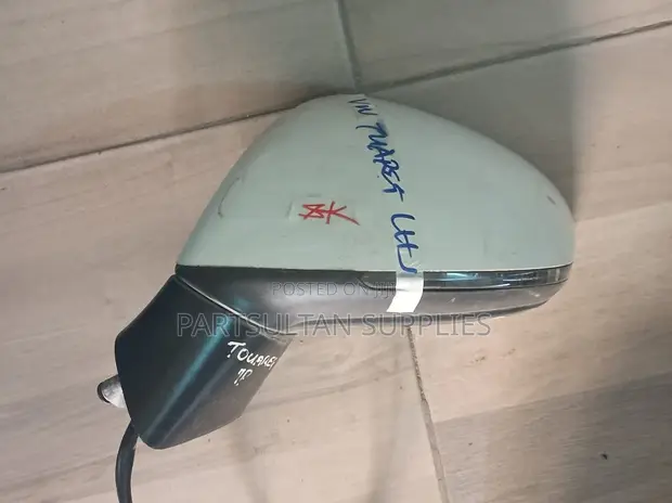 VW Touareg Left Hand Side Mirror (Used) - 1