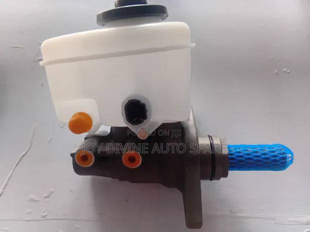 Toyota Land Cruiser Prado Brake Master Cylinder - 1