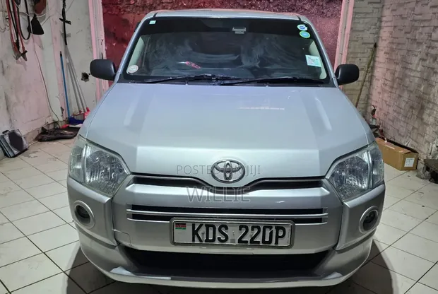 Toyota Probox 2017 Nyeusi - 1