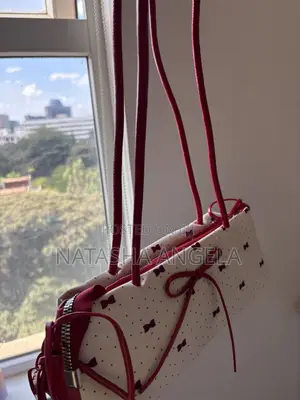 Classy Mfuko wa Mabega Mwekundu kwa Wanawake