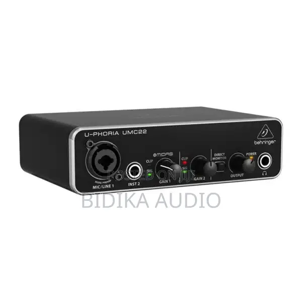 Behringer UMC22 USB Audio Interface - 1
