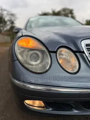 Mercedes-Benz E200 2005 Bluu