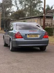 Mercedes-Benz E200 2005 Bluu - 3