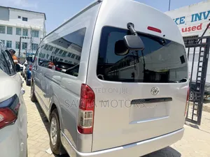 Toyota HiAce Commuter 2020 Silver