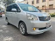 Toyota Noah 2012 Silver - 5