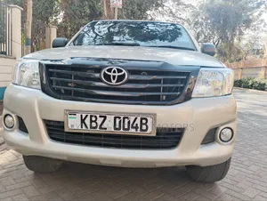 Toyota Hilux Double Cab 2014