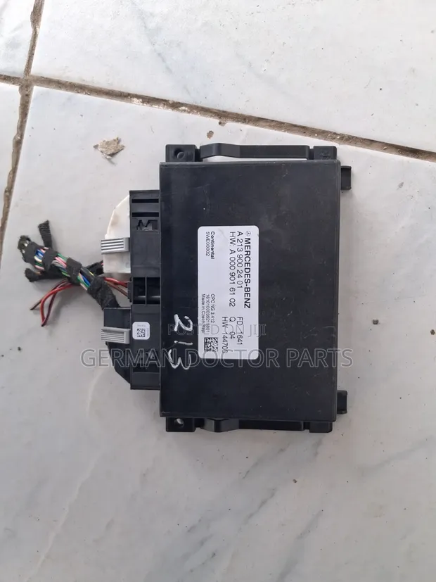 Mercedes-Benz W213 Powertrain Controller - 1