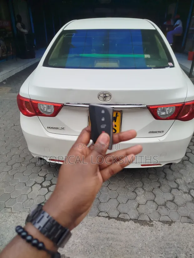 Huduma ya Ku-duplicate Ufunguo wa Gari Toyota Mark X - 1