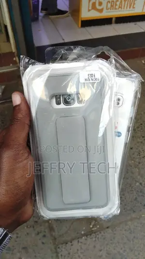 Kifaa cha Samsung Galaxy S10e chenye Kickstand - Kipya Kabisa
