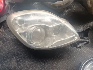 Kikoi cha Mwangaza cha Mazda Verisa Kisicho-Xenon (Kimetumika)