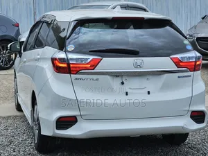 Honda Fit Shuttle 1.5 Hybrid 2WD 2019 Nyeupe