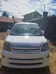 Toyota Noah 2.0 FWD (8 Seater) 2006 White - 2
