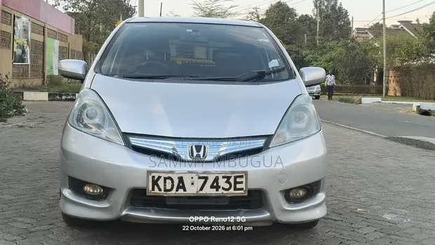 Honda Fit Shuttle 2013 Nyeupe - 1