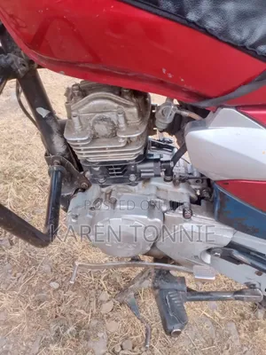 TVS HLX 125 2021 Nyekundu