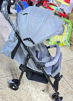 Brand New Babytrend Compact Travel Stroller