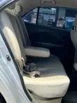 Toyota Belta 2010 Nyeupe - 2