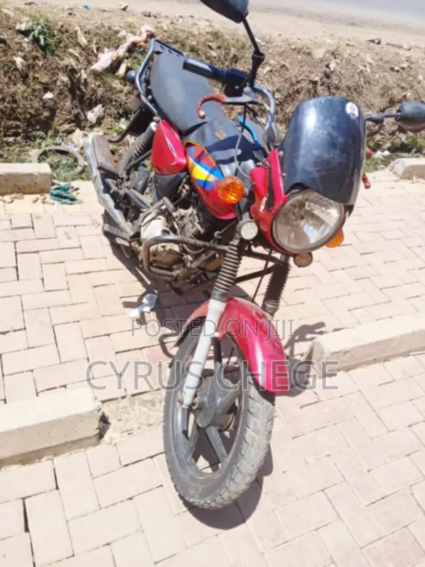 Bajaj Boxer 2023 Red - 1