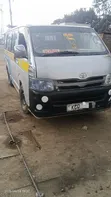 Toyota HiAce 2011 DX - 2