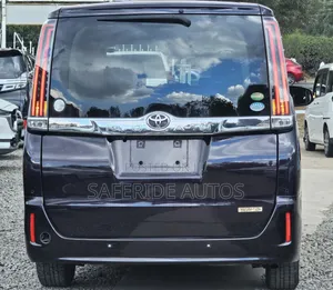 Toyota Noah 2.0 FWD (Viti 8) 2019 Zambarau