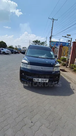 Toyota Voxy 2007 Nyeusi