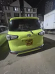 Toyota Sienta 2016 Green - 5