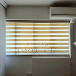 Ofisi Pazia/Blinds za Dirisha - Mpya Kabisa