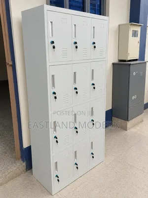 Kabati la Metal lenye Milango 12
