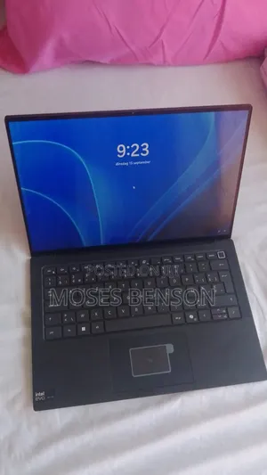 Laptopi ya Dell Precision 5490 - Intel Core Ultra 7, 32GB RAM, 256GB SSD