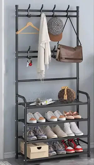 Kifaa cha Viatu Nyeusi chenye Hangers