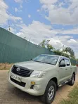 Toyota Hilux Double Cab 2016 Dhahabu - 1