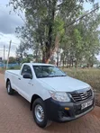 Toyota Hilux 2011 Nyeupe - 2