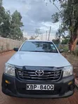 Toyota Hilux 2011 Nyeupe - 3