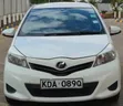 Toyota Vitz 2014 Nyeupe - 1