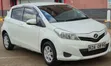 Toyota Vitz 2014 Nyeupe - 2