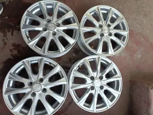 Ex-Japan 15-Inch 4-Hole Silver Alloy Wheels