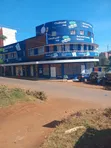 Jengo la Biashara na Vyumba vya Kupanga kwa Uuzaji - 2