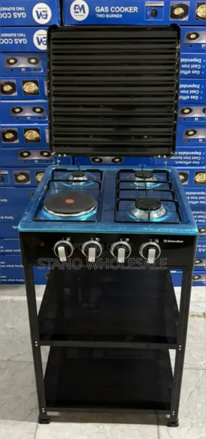 Em Standing Cooker with Shelves and Metal Lid