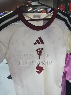 Manchester United 2026/27 Jersey ya Tatu - Nyeupe