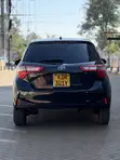 Toyota Vitz 2017 Burgundy - 4
