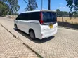 Toyota Esquire 2015 White - 2