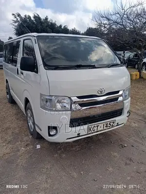 Toyota HiAce 2012