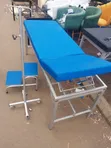 Kitanda cha Mitihani chenye Drip Stand na Stepping Stool - 2