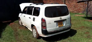 Toyota Probox 2017 Nyeupe