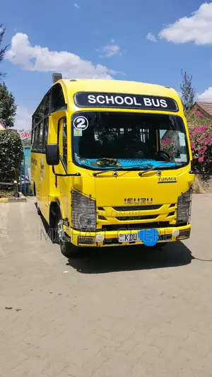 Isuzu NMR Bus 2024 Yellow