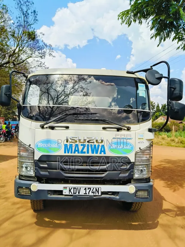 Isuzu FRR Tanker Truck 2026 White - 1