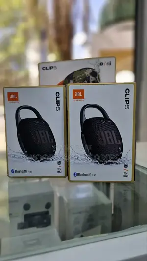 JBL Clip 5 Spika Ndogo ya Bluetooth