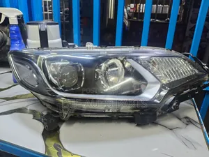 Honda Fit Xenon Headlight (Used)