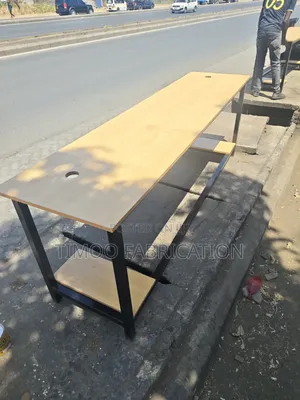 Meza ya Kompyuta ya Kusomea - Mpya Kabisa