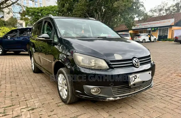 Volkswagen Touran 2011 - 1