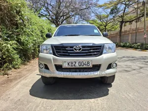 Toyota Hilux 2014 Double Cabin